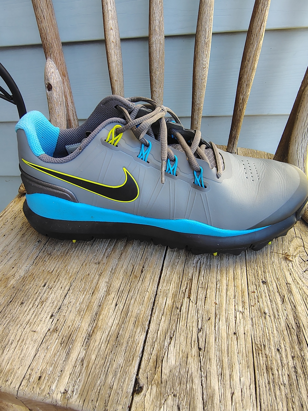 Nike Tiger Woods Men’s Gray Athletic Shoes with Blue and Neon Yellow Accents